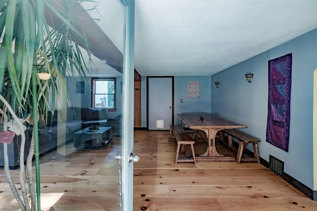 179 Mayall Road Gray ME 04039