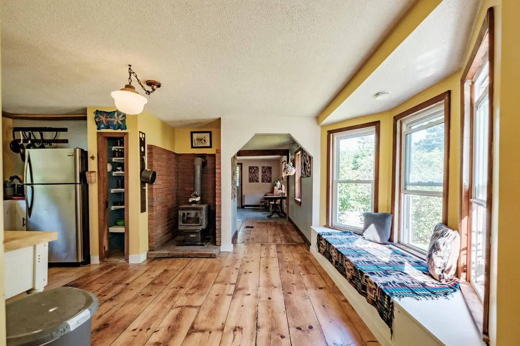 179 Mayall Road Gray ME 04039