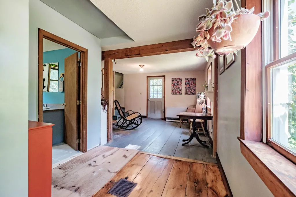 179 Mayall Road Gray ME 04039