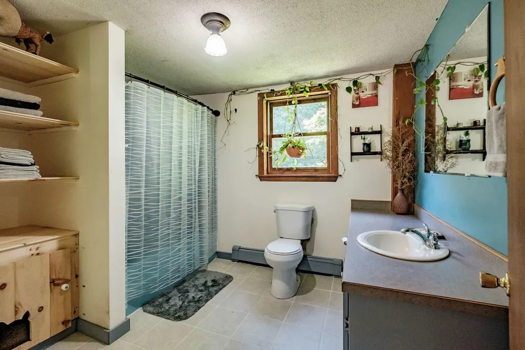 179 Mayall Road Gray ME 04039