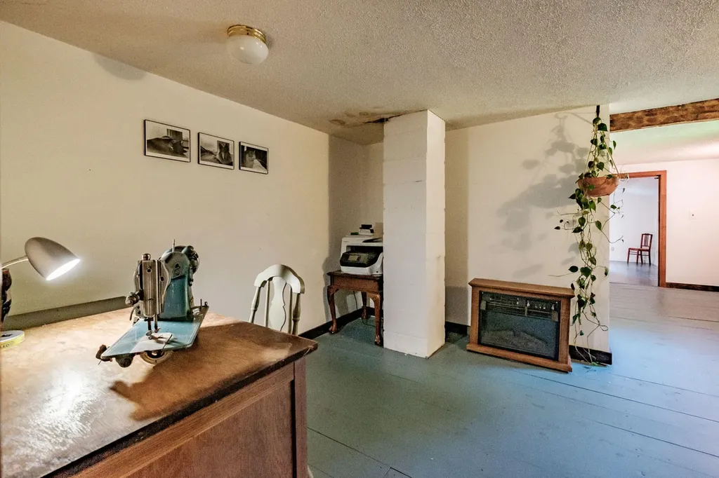 179 Mayall Road Gray ME 04039