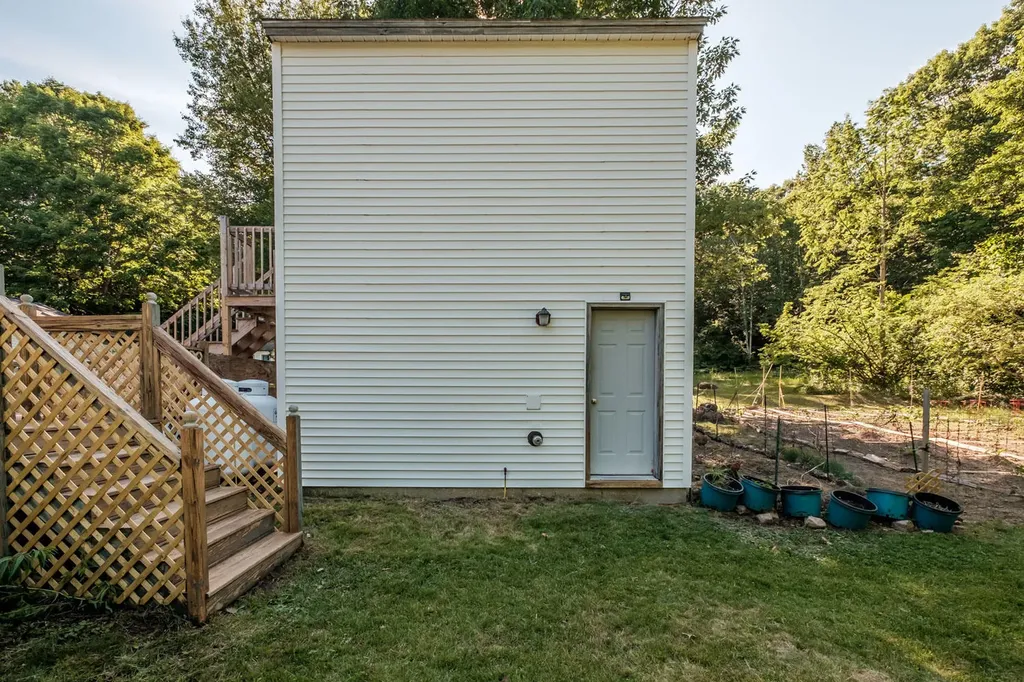 179 Mayall Road Gray ME 04039