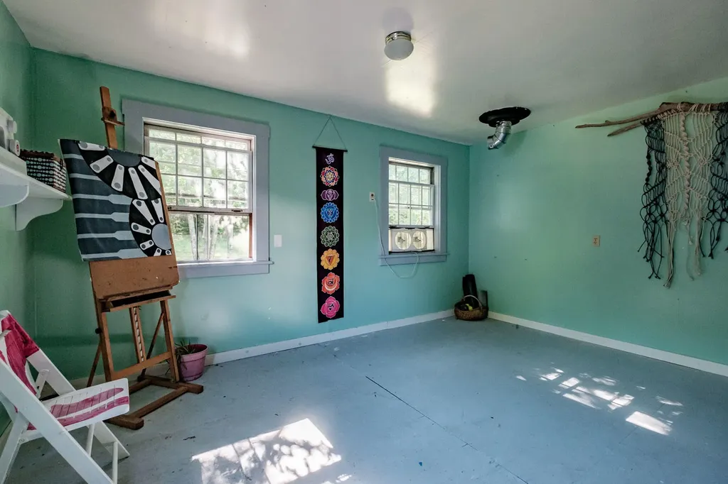 179 Mayall Road Gray ME 04039