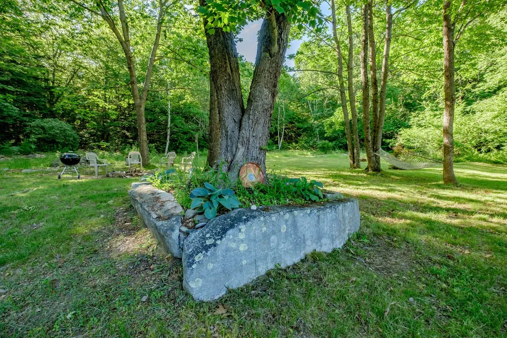 179 Mayall Road Gray ME 04039