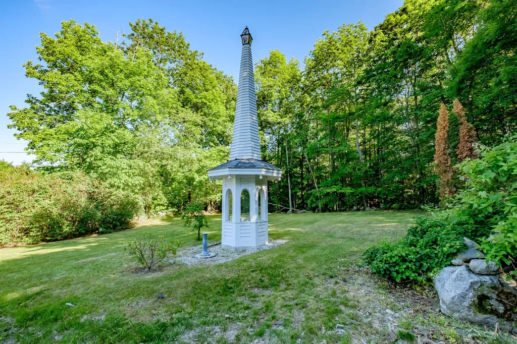179 Mayall Road Gray ME 04039