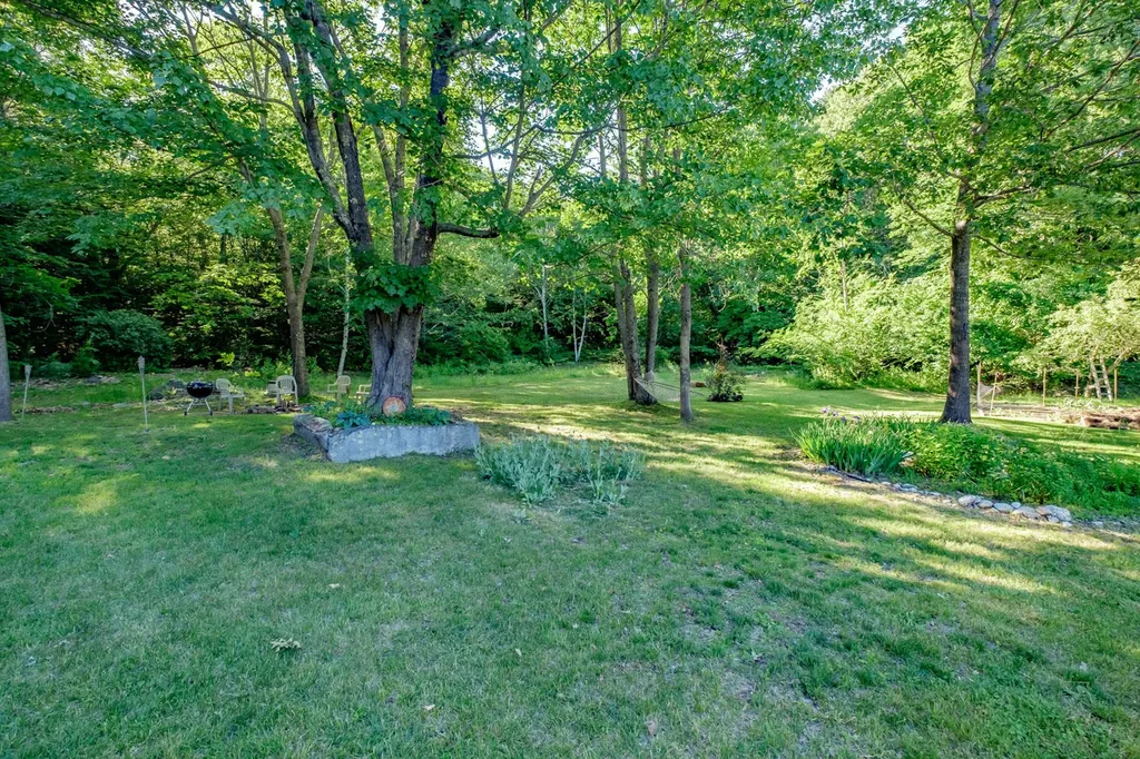 179 Mayall Road Gray ME 04039