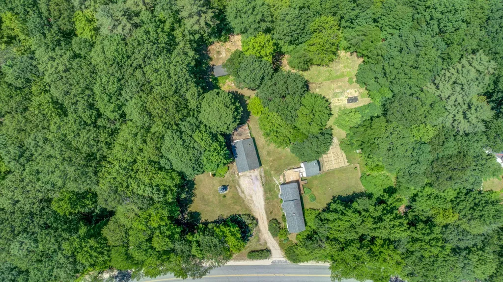 179 Mayall Road Gray ME 04039