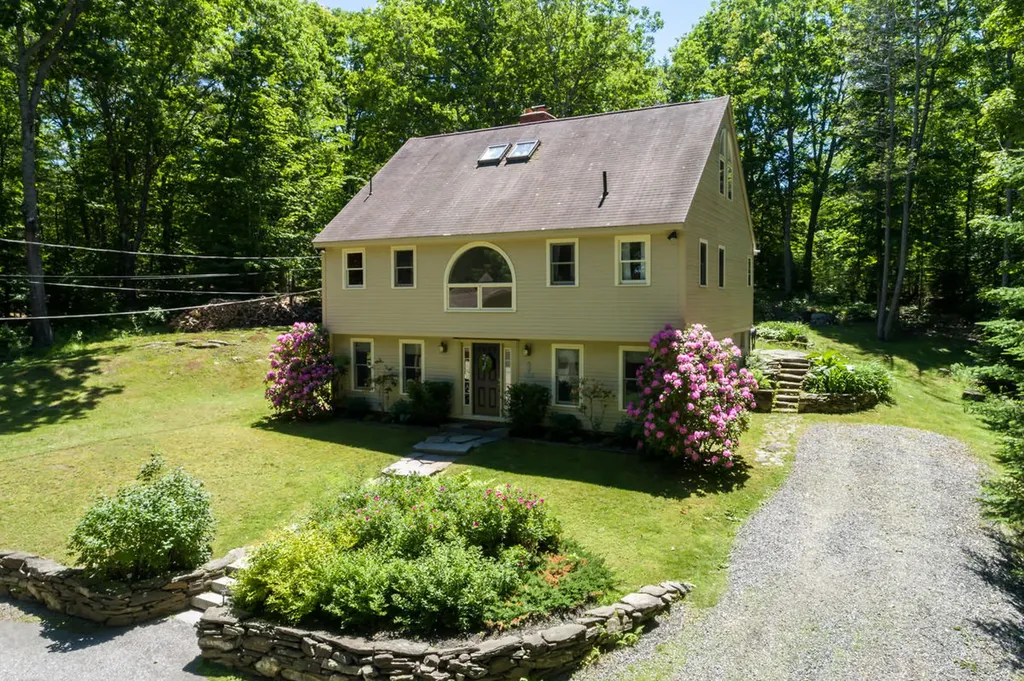 211 Hillside Road Brunswick ME 04011