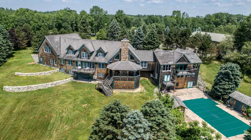 80 Dow Road Gorham ME 04038