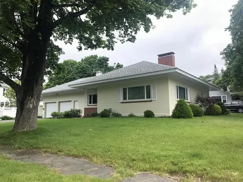 16 Fairmount Park E Bangor ME 04401