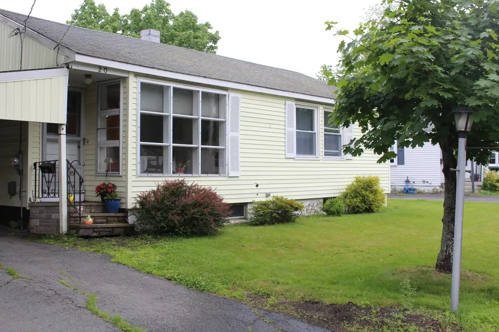 20 Longfellow Drive Westbrook ME 04092