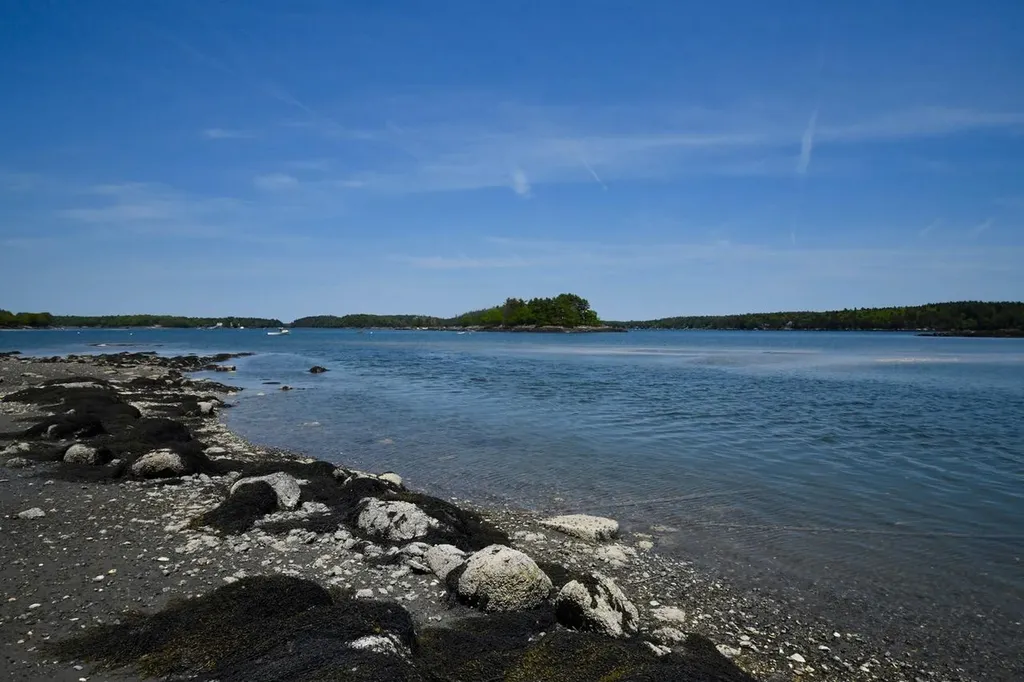 37 Laurel Point Circle Harpswell ME 04079