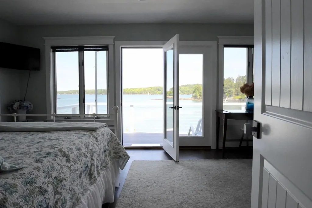 37 Laurel Point Circle Harpswell ME 04079