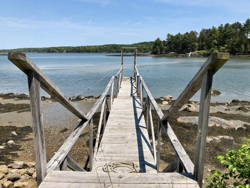 37 Laurel Point Circle Harpswell ME 04079