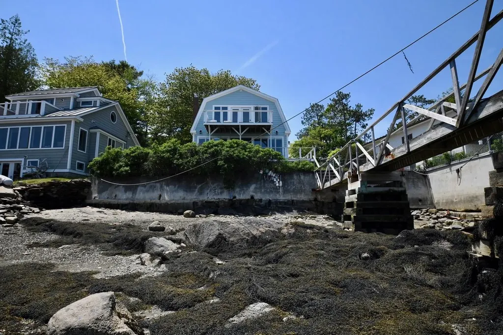 37 Laurel Point Circle Harpswell ME 04079