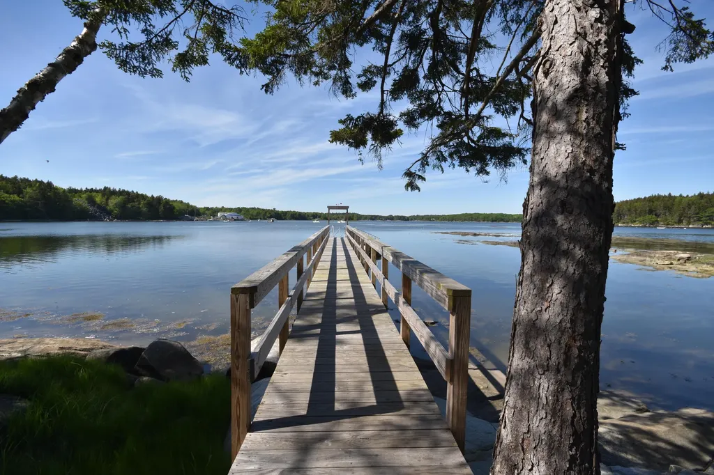110 States Point Road Saint George ME 04860