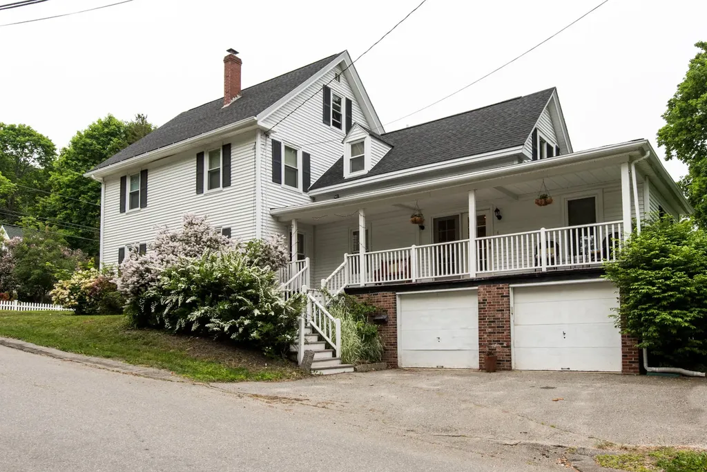76 Middle Street Hallowell ME 04347
