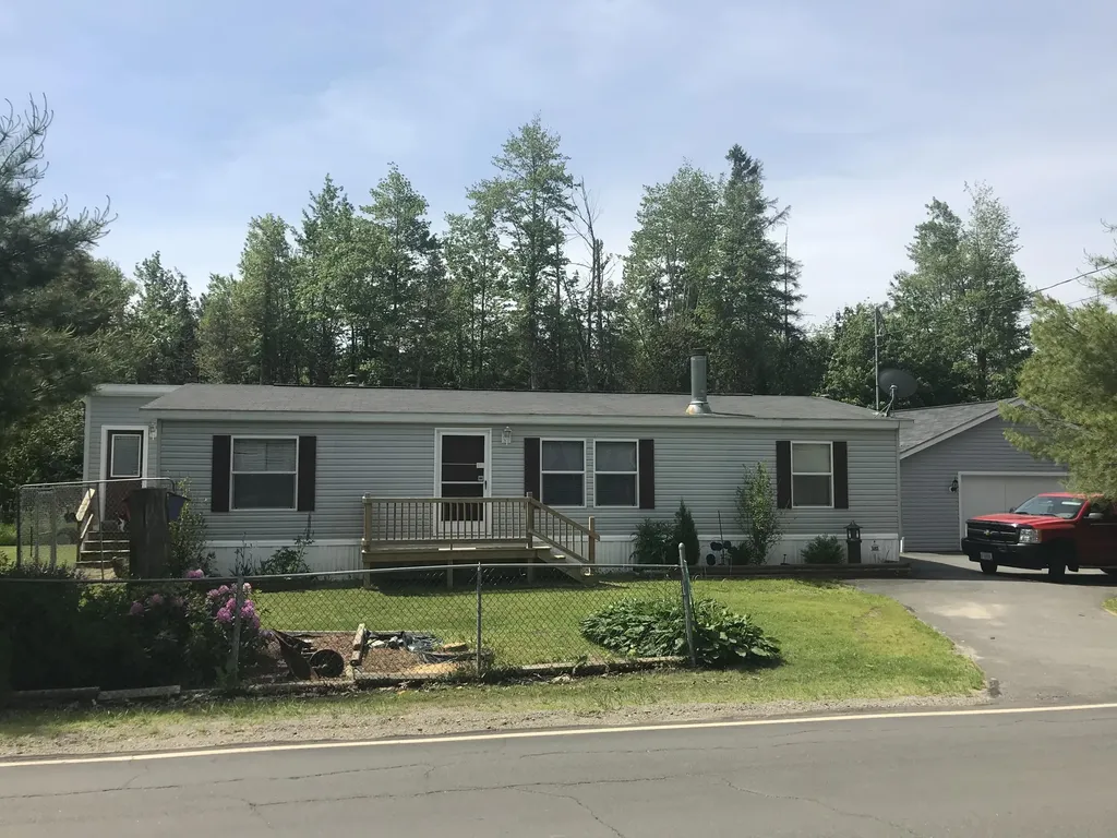 615 Troy Road Burnham ME 04922