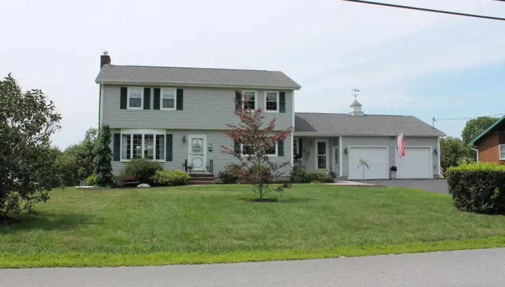 406 Pond Road Lewiston ME 04240