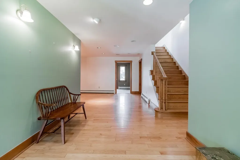 351 Beechwood Street Thomaston ME 04861