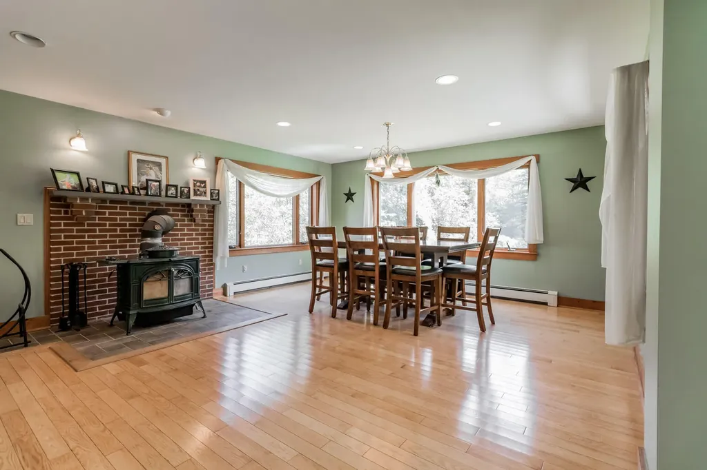 351 Beechwood Street Thomaston ME 04861