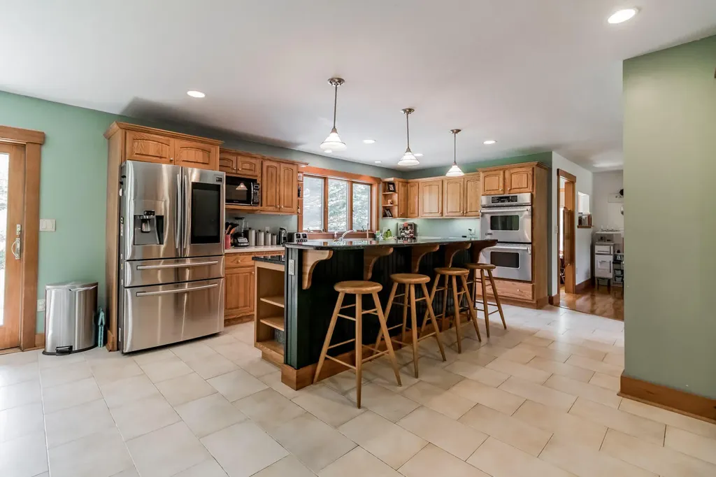 351 Beechwood Street Thomaston ME 04861