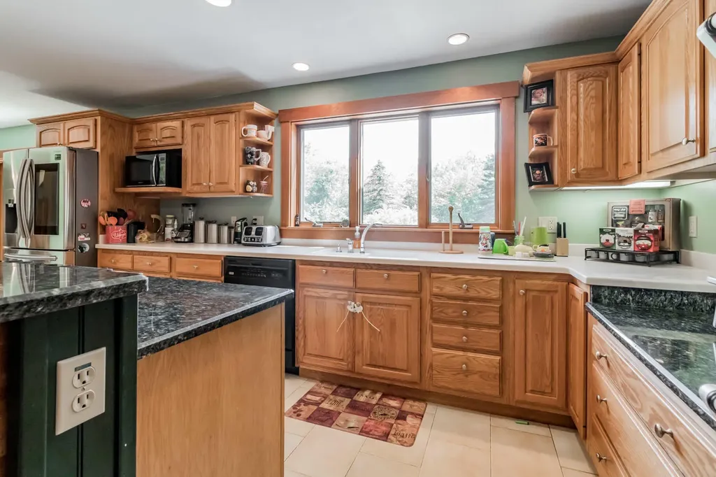 351 Beechwood Street Thomaston ME 04861