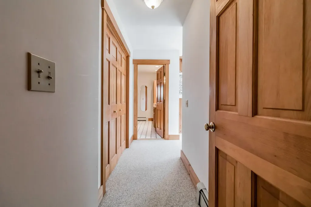 351 Beechwood Street Thomaston ME 04861