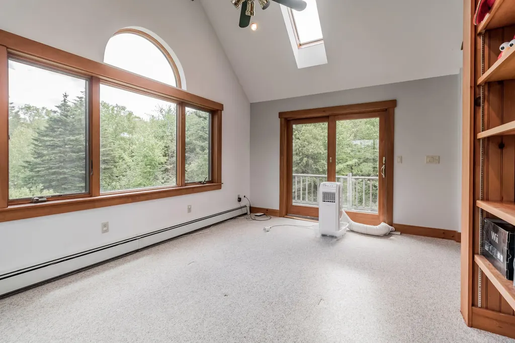 351 Beechwood Street Thomaston ME 04861