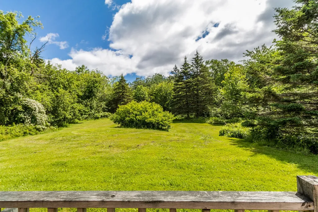 351 Beechwood Street Thomaston ME 04861