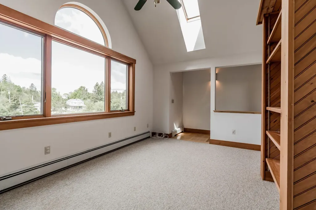 351 Beechwood Street Thomaston ME 04861