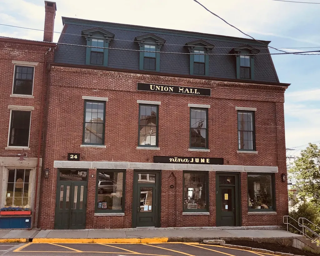 24 Central Street Rockport ME 04856
