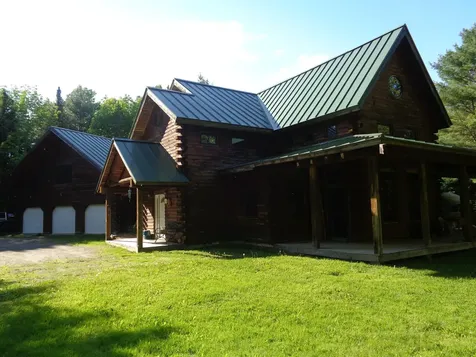 19 Burough Road Dover-foxcroft ME 04426