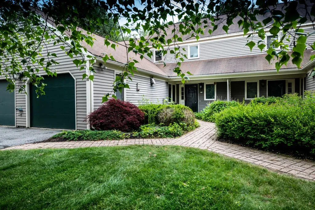 10 Foreside Common Road Falmouth ME 04105