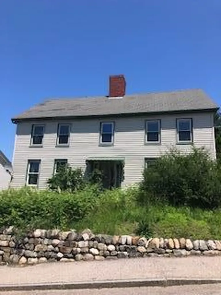 19 Clifford Street Biddeford ME 04005