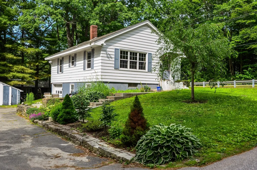 1 Beech Street Farmingdale ME 04344