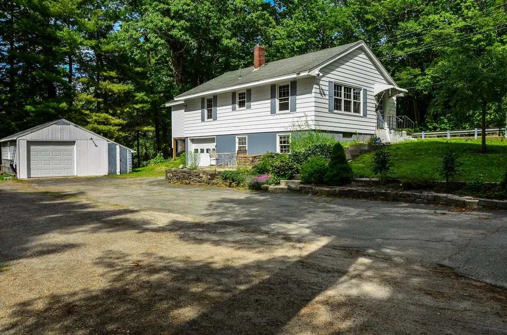 1 Beech Street Farmingdale ME 04344