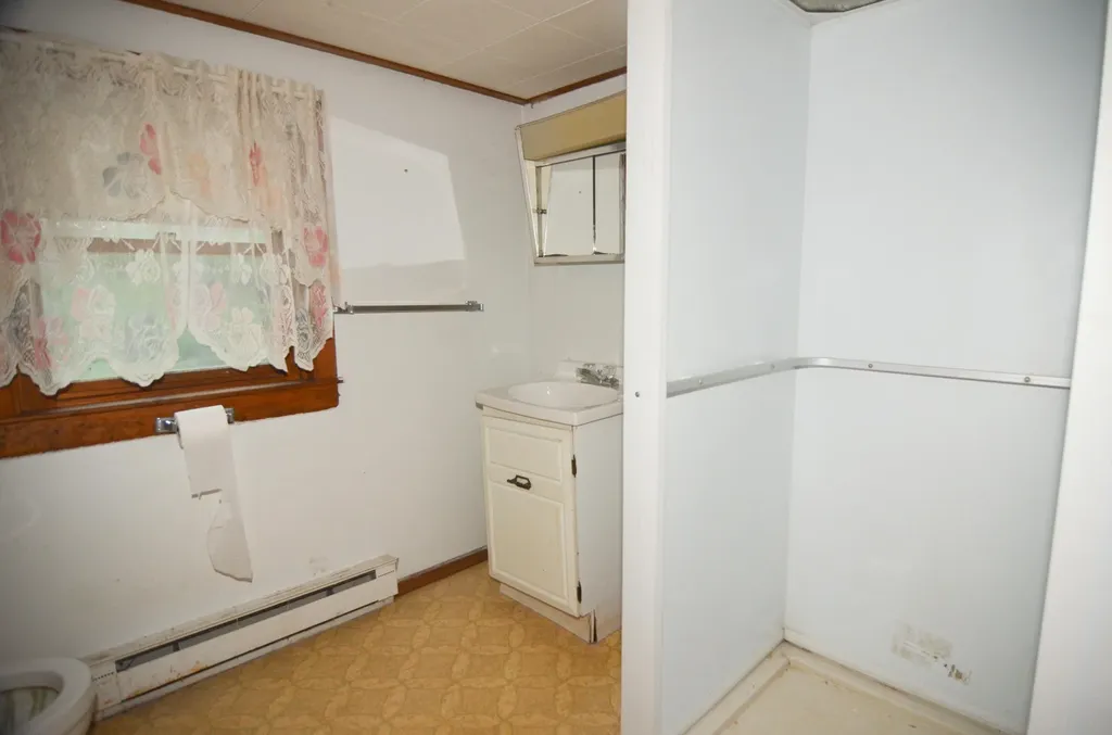 72 Leighton Road Durham ME 04222