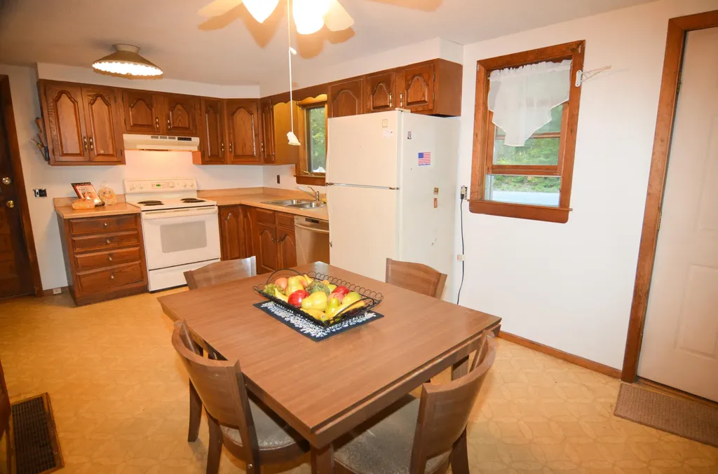 72 Leighton Road Durham ME 04222