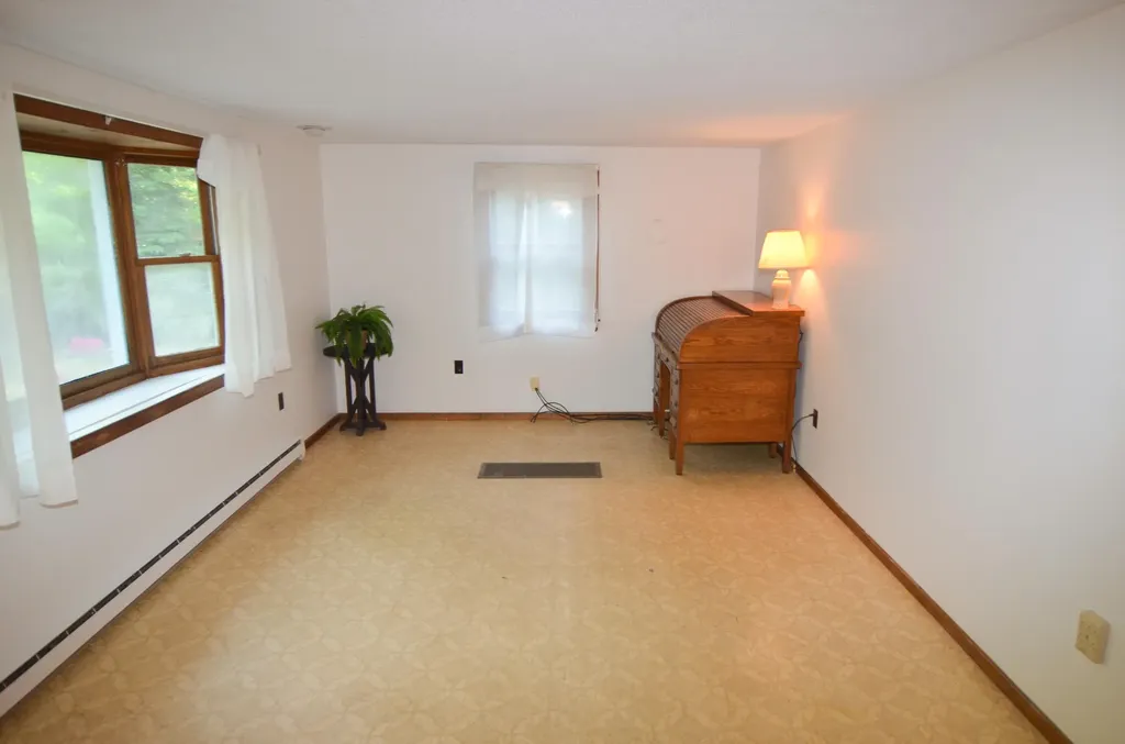 72 Leighton Road Durham ME 04222
