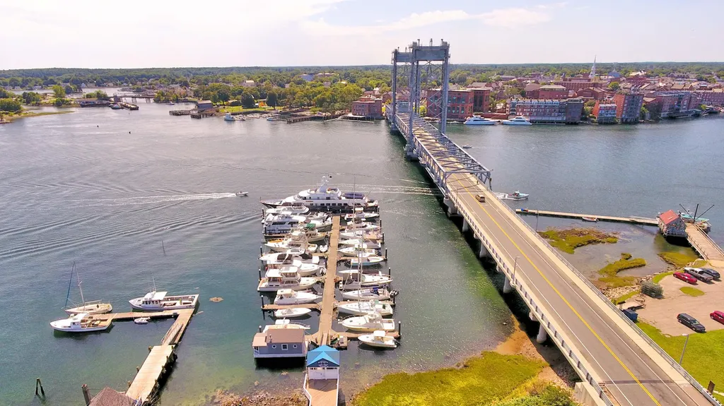4 Island -Kittery Landing Marina Kittery ME 03904