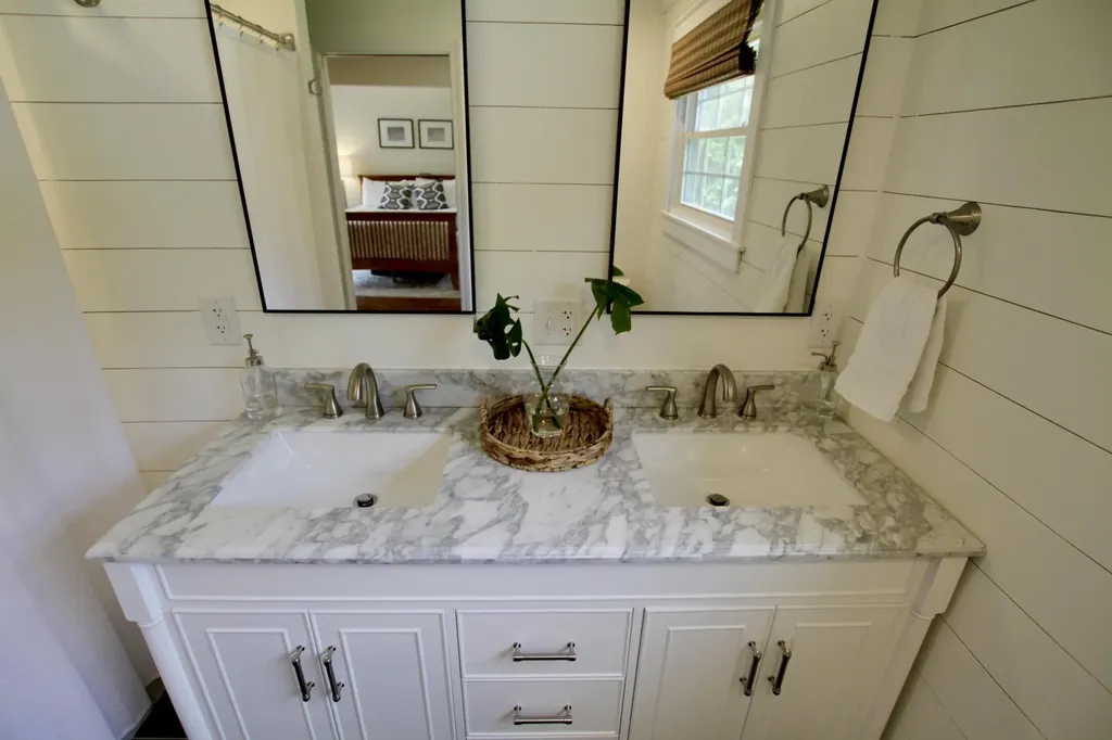 24 Mountain View Drive Hampden ME 04444