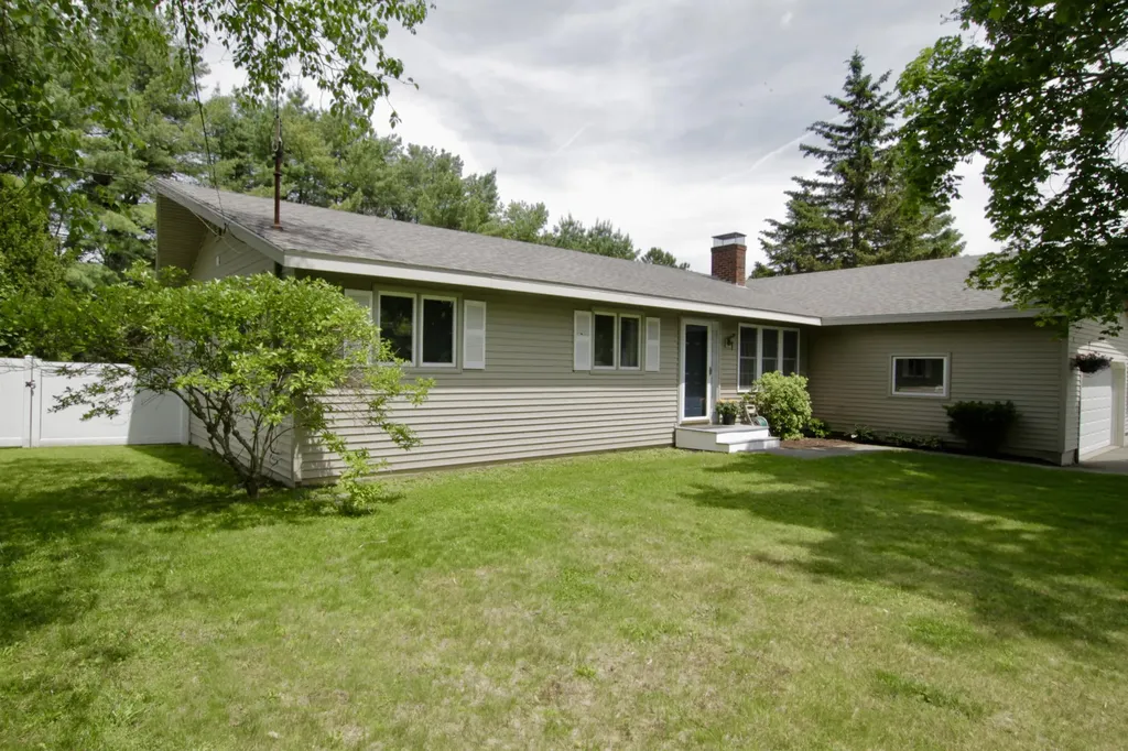 24 Mountain View Drive Hampden ME 04444