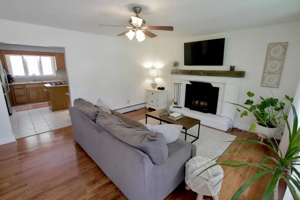 24 Mountain View Drive Hampden ME 04444