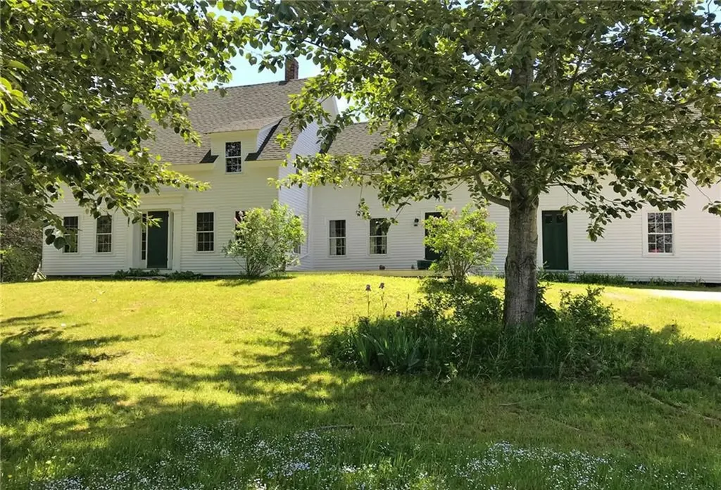 40 Wharf Road Brooksville ME 04617