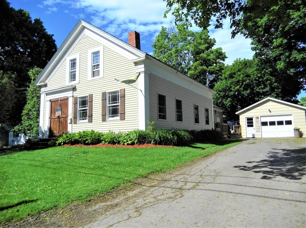 22 Elm Street Newport ME 04953