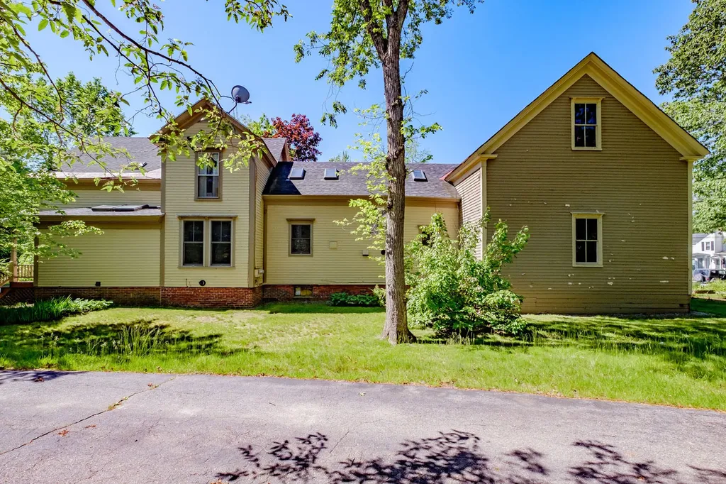 266 Maine Street Brunswick ME 04011