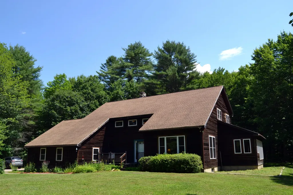 21 Harmon Drive Bowdoin ME 04287