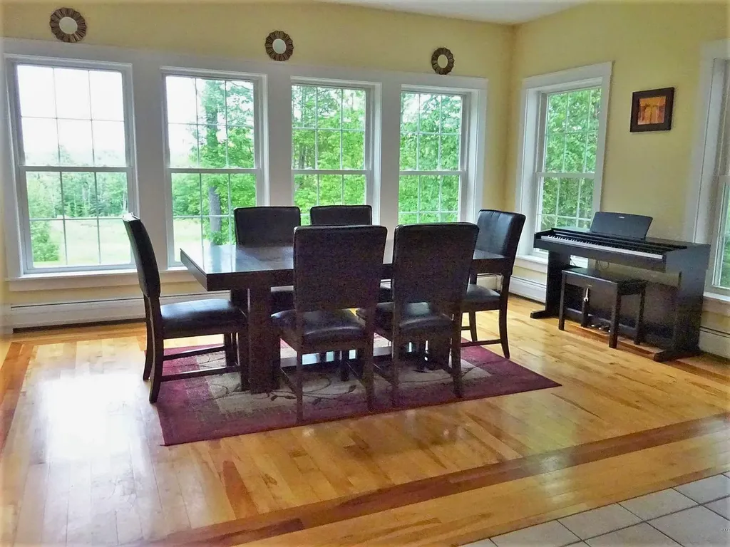50 Dunton Circle Hampden ME 04444