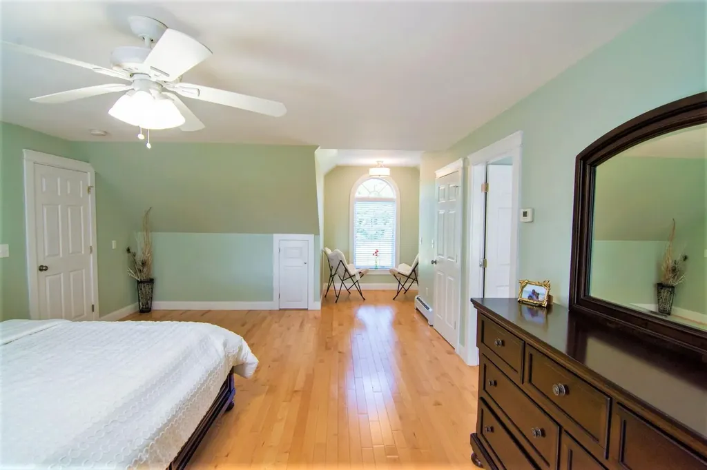 50 Dunton Circle Hampden ME 04444